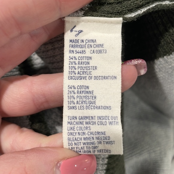 American Eagle Sweater - Picture 4 of 4